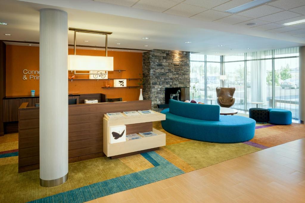 Fairfield Inn & Suites by Marriott Tacoma DuPont - image 4