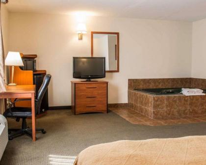 Quality Inn Durand - image 5