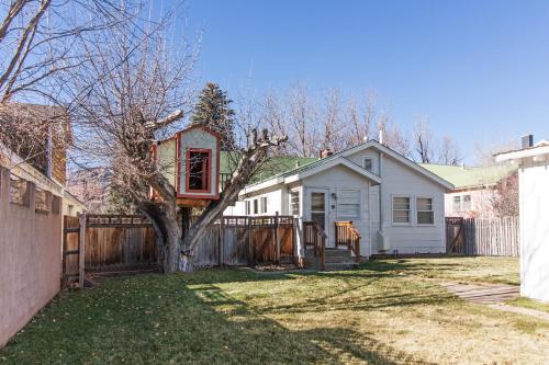 Library House - image 4