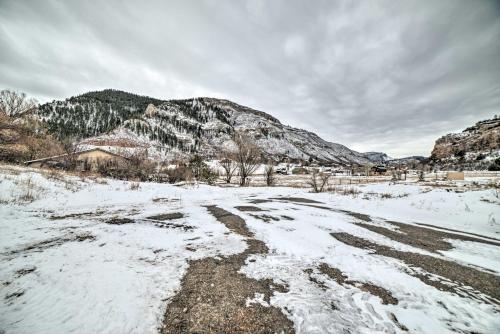 Cozy Durango Apt with View about 6 Mi to Downtown - image 2