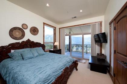 Peregrine Point 306 - image 17