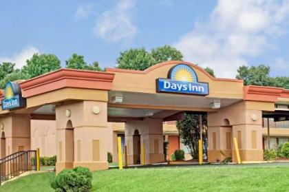 Days Inn by Wyndham Durham/Near Duke University - image 1