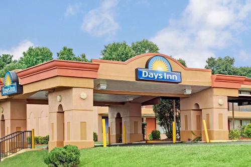 Days Inn by Wyndham Durham/Near Duke University - main image