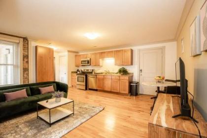 Viagem Bright 2BR with Balcony in Downtown Durham