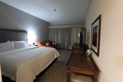 Hampton Inn Dyersburg - image 13