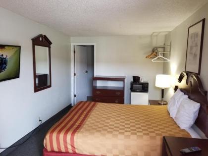 Budget Host Inn Eagan - image 2