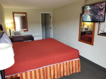 Budget Host Inn Eagan - image 4