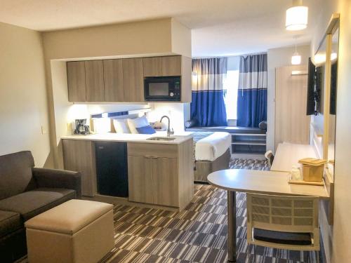 Microtel Inn & Suites by Wyndham Eagan/St Paul - image 5