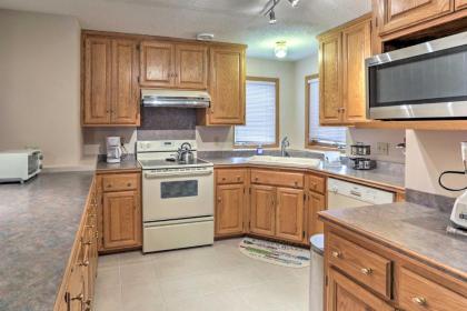 Beautiful 6BR Home Near Airport and Mall of America! - image 7