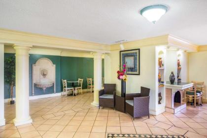 La Quinta Inn by Wyndham Eagle Pass - image 4