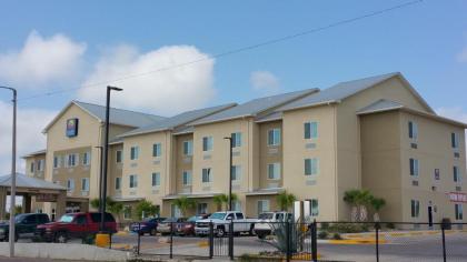 Comfort Inn & Suites Lakeside - image 11