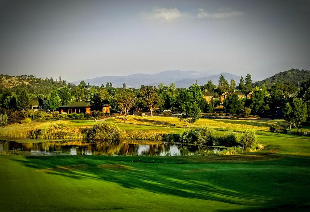 Resort at Eagle Point Golf Club Lodging - image 6