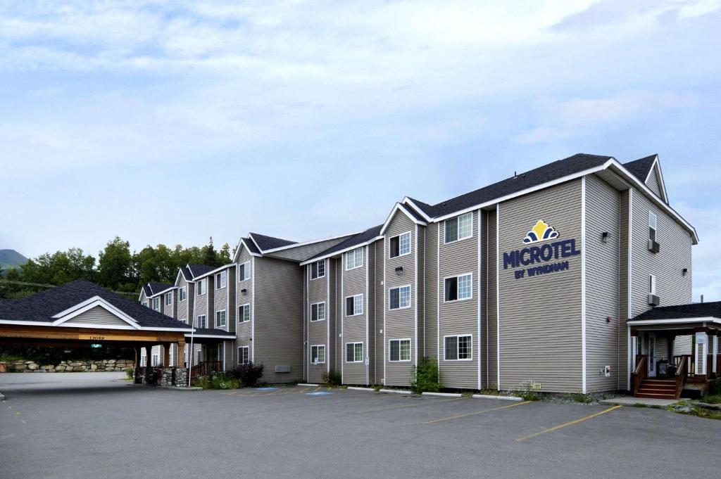 Eagle River Microtel - main image