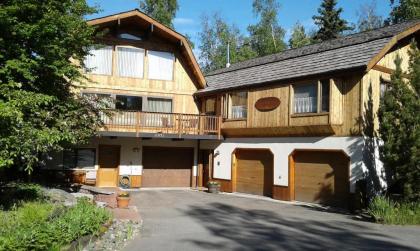 Alaska Chalet Bed  Breakfast Eagle River Alaska