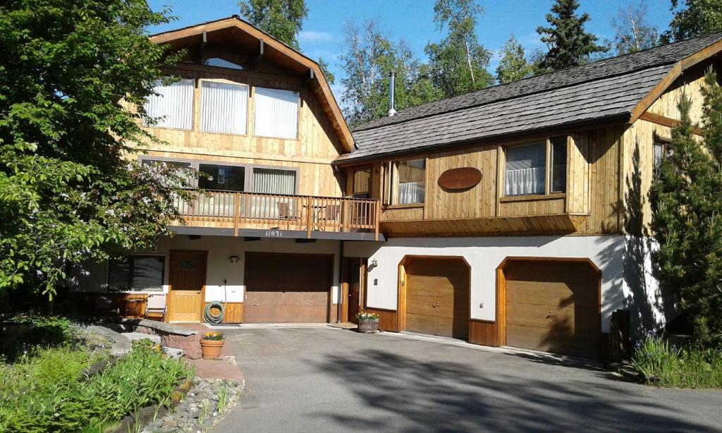 Alaska Chalet Bed & Breakfast - main image