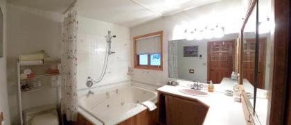 Alaska Chalet Bed & Breakfast - image 7