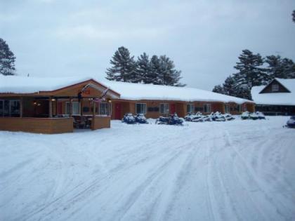 Hiawatha Lodge Inn - image 2