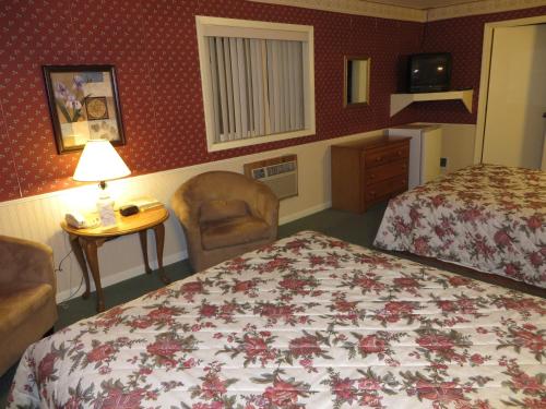 Travelers Inn Motel - image 3