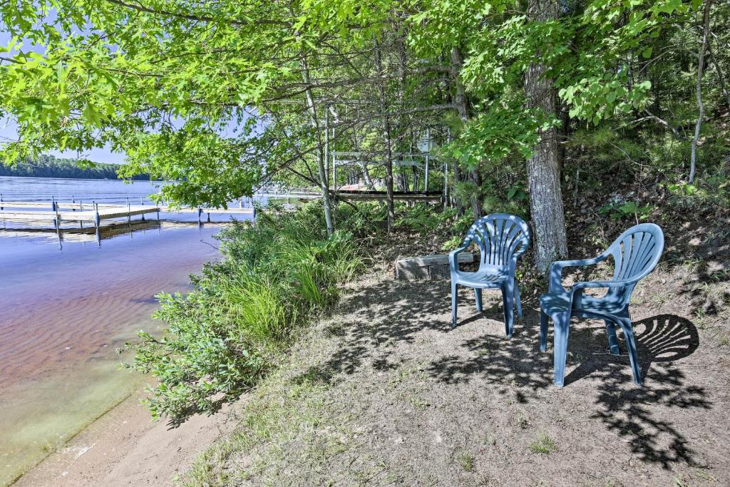 Eagle River Apt with Private Dock and Fire Pit - image 2