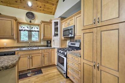 Eagle River Home with Paddle Board and 2 Kayaks! - image 16