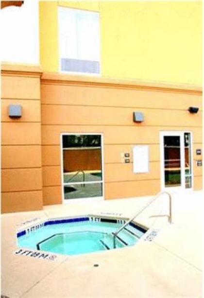 Hampton Inn Easley - image 9