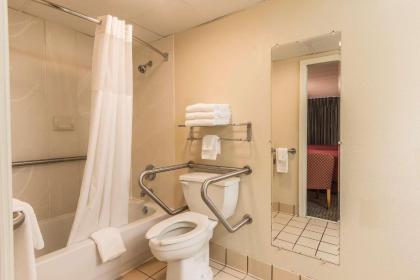 Quality Inn Easley - image 15