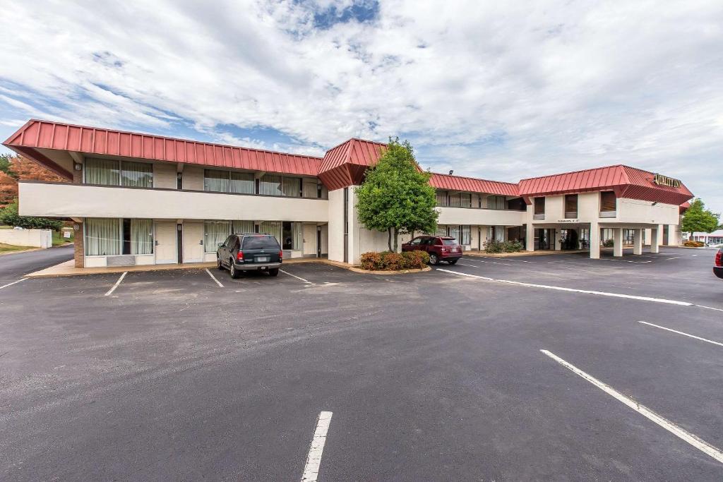 Quality Inn Easley - image 4