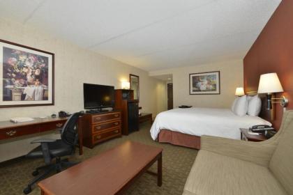 Hampton Inn East Aurora - image 15