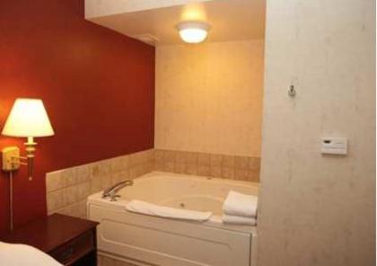 Hampton Inn East Aurora - image 9