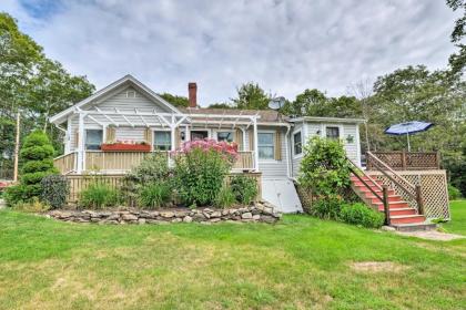 Charming East Boothbay Cottage with Large Yard Maine