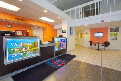 Motel 6-East Brunswick NJ - image 3