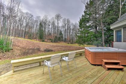 Ski-in Condo with Hot Tub on Burke Mtn Slopes! - image 13