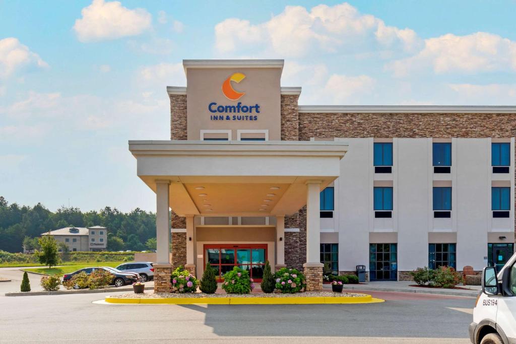 Comfort Inn & Suites East Ellijay - main image