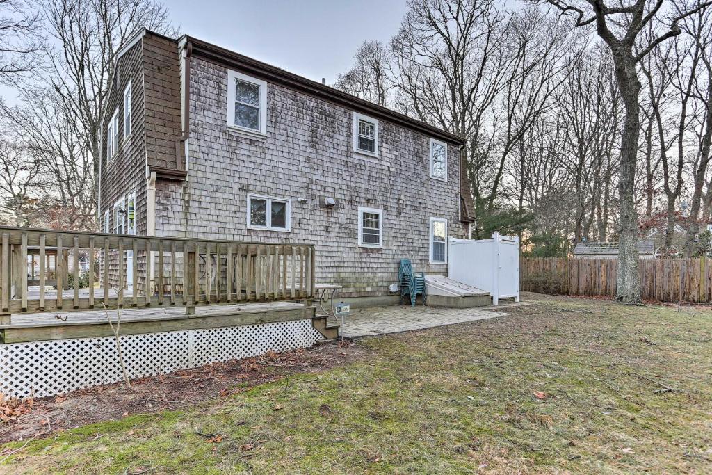 Spacious East Falmouth House - Walk to Great Pond! - image 4