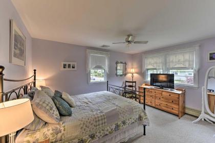 East Falmouth Home 3-Min Walk to Private Beach! - image 9