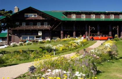 Lodges in East Glacier Park Montana