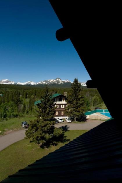 Glacier Park Lodge - image 9