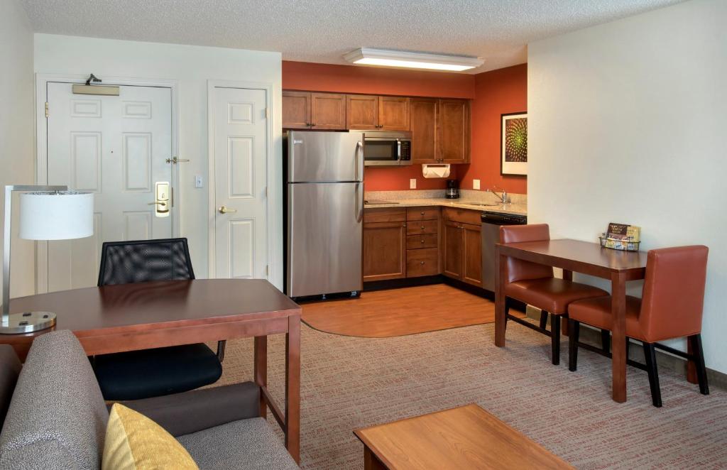 Residence Inn by Marriott Albany East Greenbush/Tech Valley - image 3