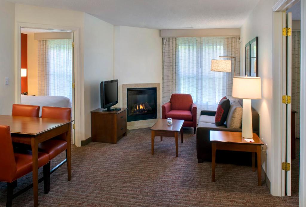 Residence Inn by Marriott Albany East Greenbush/Tech Valley - image 6