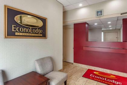 Econo Lodge East Hartford - Hartford - image 7