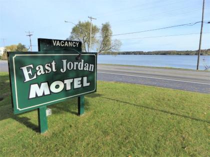 East Jordan Motel - image 8