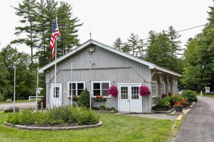 Tuxbury Pond Camping Resort Tiny House Murphy - image 9