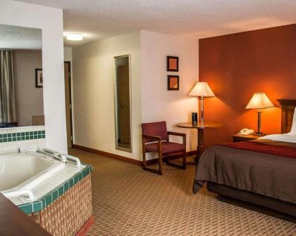 Quality Inn East Liverpool - image 12