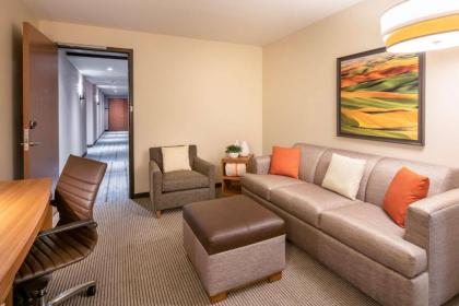 Hyatt Place East Moline/Quad Cities - image 14