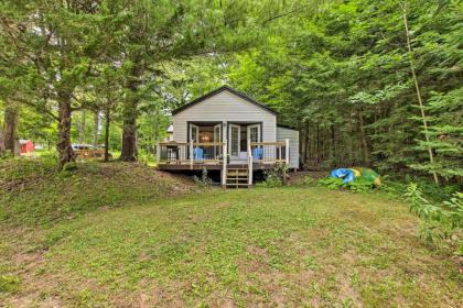 East Otis Romantic Cottage with Deck and BBQ! - image 12