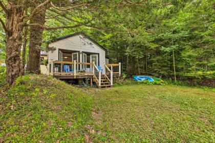 East Otis Romantic Cottage with Deck and BBQ! - image 15