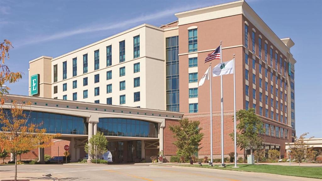 Embassy Suites East Peoria Hotel and Riverfront Conference Center - main image