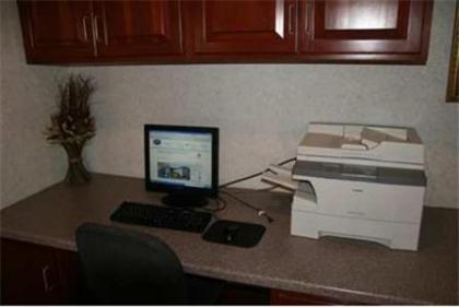 Hampton Inn East Peoria - image 12