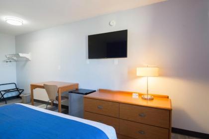 Americas Best Value Inn East Peoria - image 12