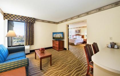 Hampton Inn & Suites-Atlanta Airport North-I-85 - image 9